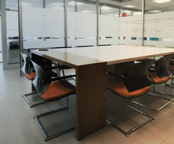 construcción innovadora, moderna y elegante